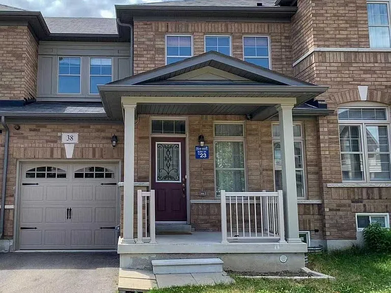 38 William Berczy Blvd — Photo 1