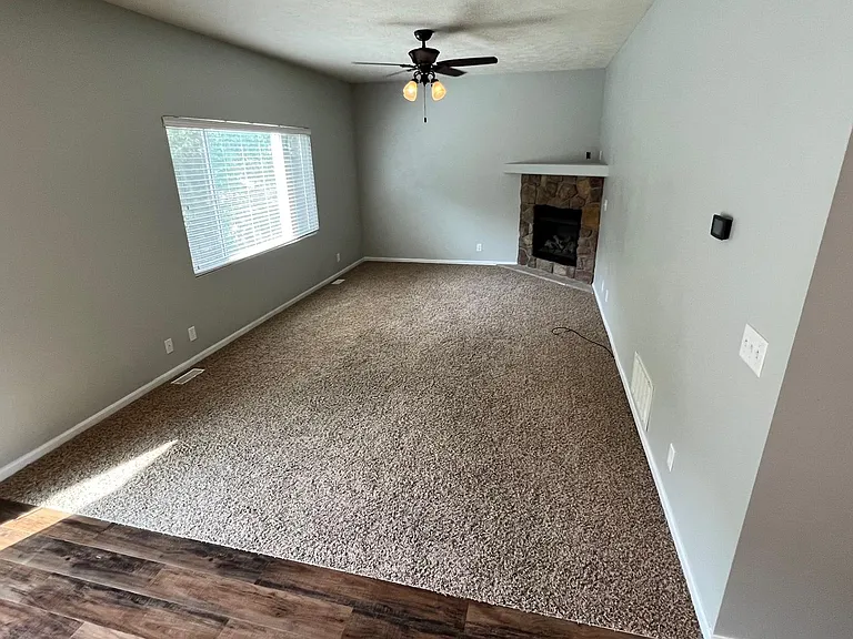 6008 S 190th Ter — Photo 4