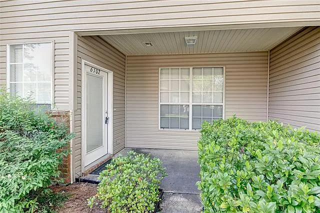 Building Photo - 511 Spartan Dr #6102
