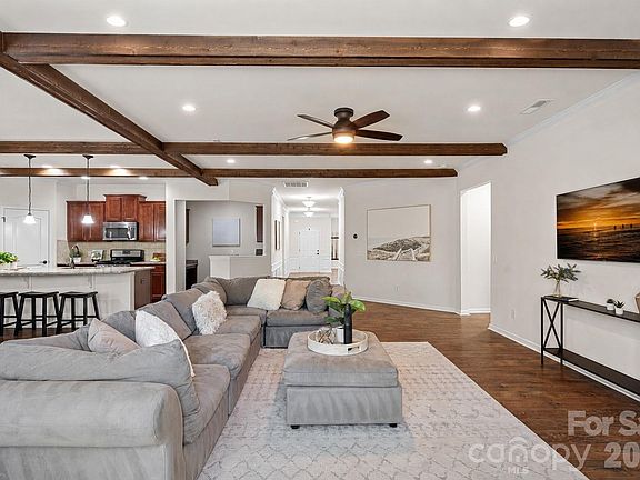 4th image of 3995 Kestrel Ln