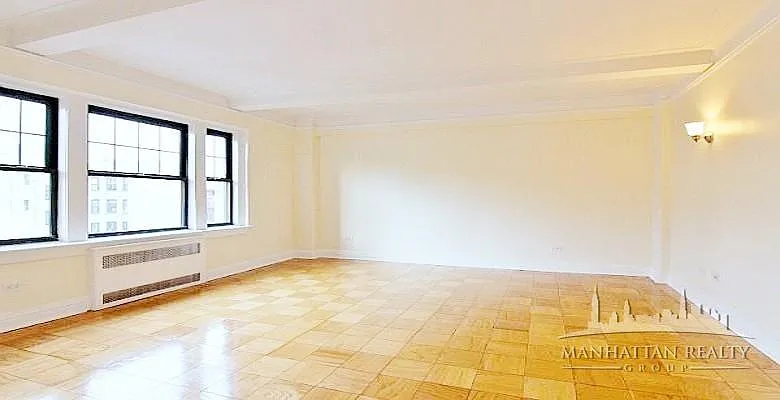 Rented by Manhattan Realty Group | media 1