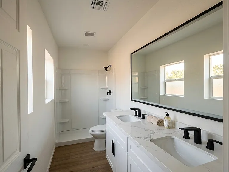 1728 E Linden St — Photo 10
