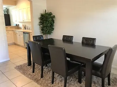 3 bed, 2.5 bath, 1422 sqft, $1,300 — Photo 2