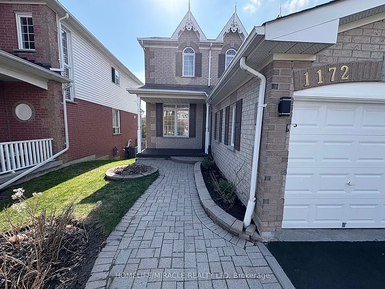 1172 Westridge Dr — Photo 2