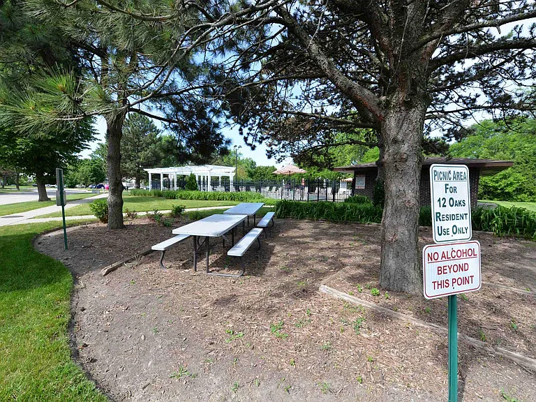 650 Perrie Dr #301 — Photo 23