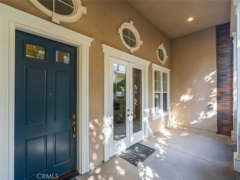 6267 Pacific Pointe Dr — Photo 1