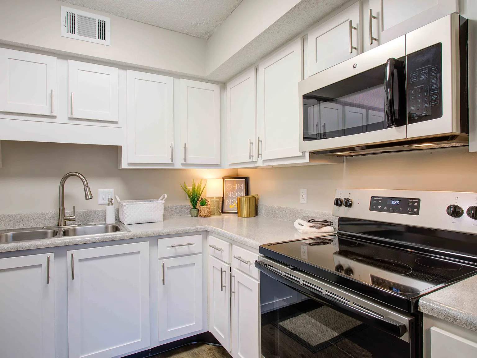 Avana South Oaks — Photo 1