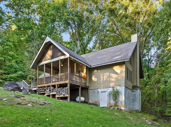 3947 W Rd, Signal Mountain, TN 37377