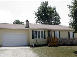 13869 Riverside Dr, Constantine, MI 49042