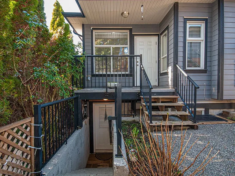 1534 Bewicke Ave — Photo 3