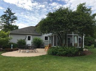 6428 Lone Tree Ct, Gurnee, IL 60031