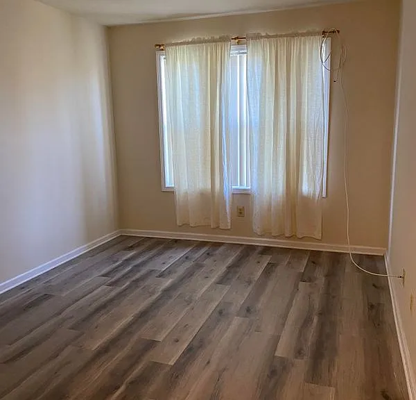 220 Cambridge Ct — Photo 6