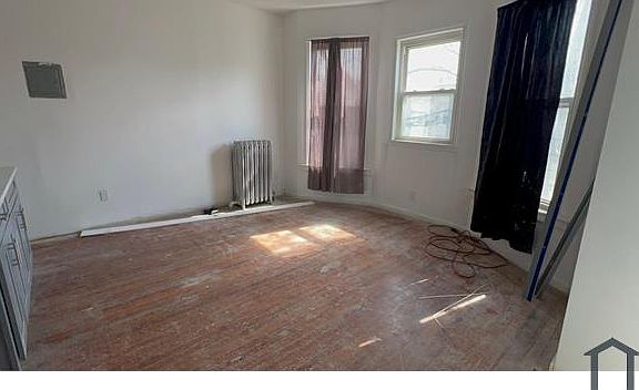 2nd image of 679 E 223rd St Floor 2