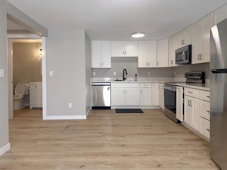 7154 46th Pl SW #C — Photo 11