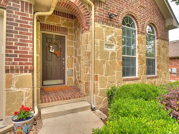 4th image of 4233 Clear Meadow Pl