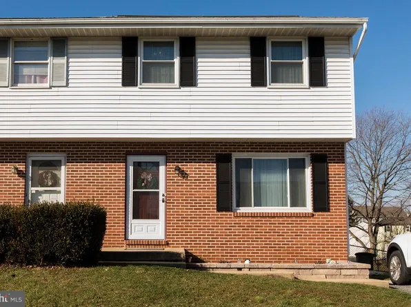 429 S Plum St, Mount Joy, PA 17552
