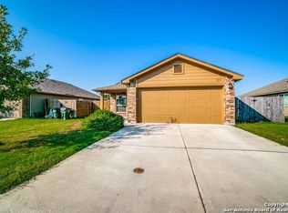 123 Falcon Dr, Luling, TX 78648
