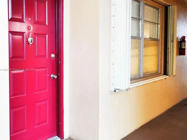 12900 SW 7th Ct APT 206B, Pembroke Pines, FL 33027