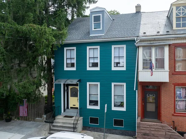 212 S 9th St, Lebanon, PA 17042