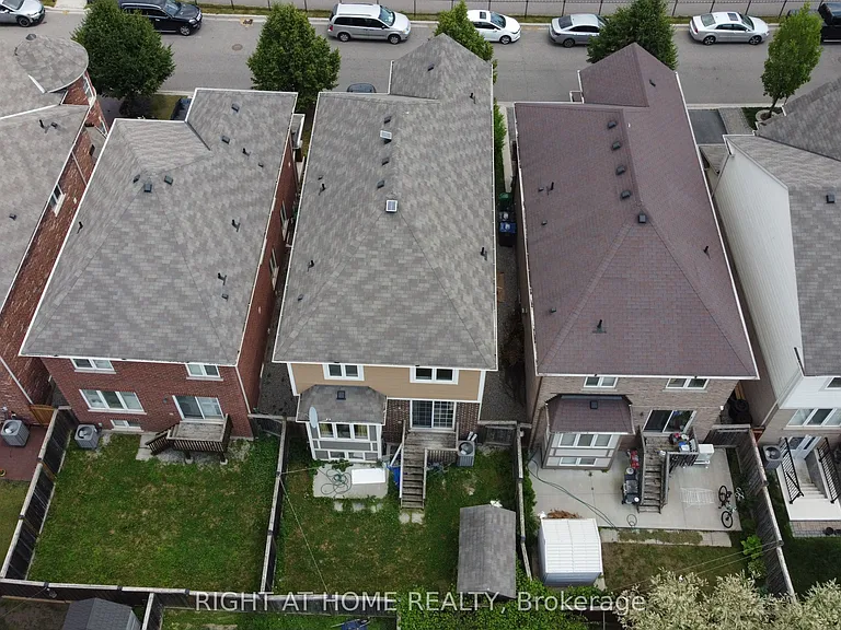 58 Meadowcrest Ln #LOWER — Photo 35