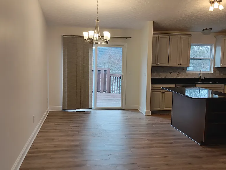 313 Sumption Dr — Photo 4