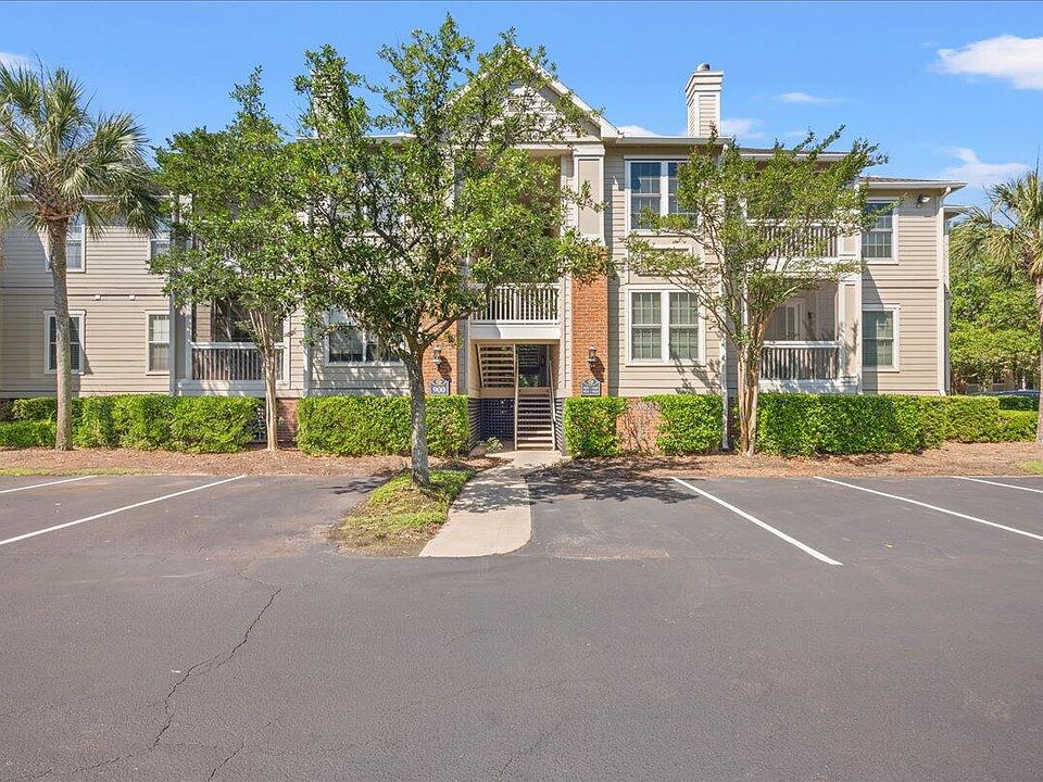 1st image of 1600 Long Grove Dr Unit 927