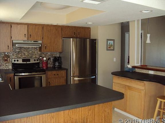 5th image of 2426 Travelers Palm Dr