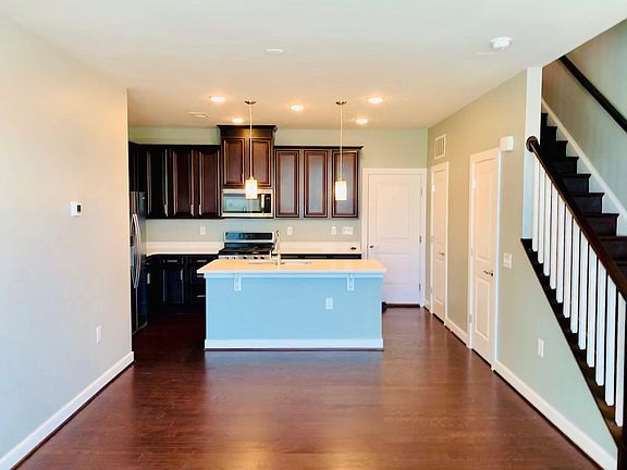 3rd image of 13338 Arrowbrook Centre Dr Unit 110