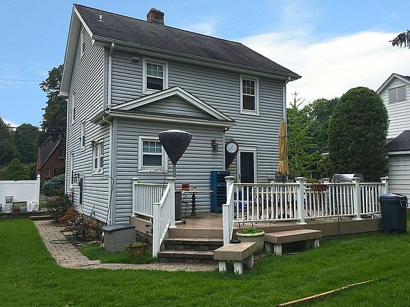 ALL TREX DECK -276 SQ.FT.