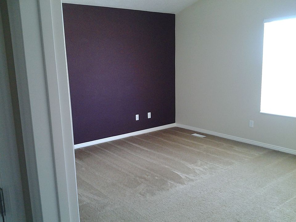 1st image of 736 N Blackhorse Loop