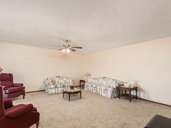 3rd image of 400 Aarika Dr