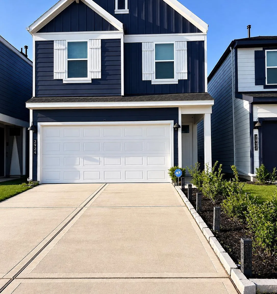 3 bed, 2.5 bath, 1979 sqft, $2,400 — Photo 1