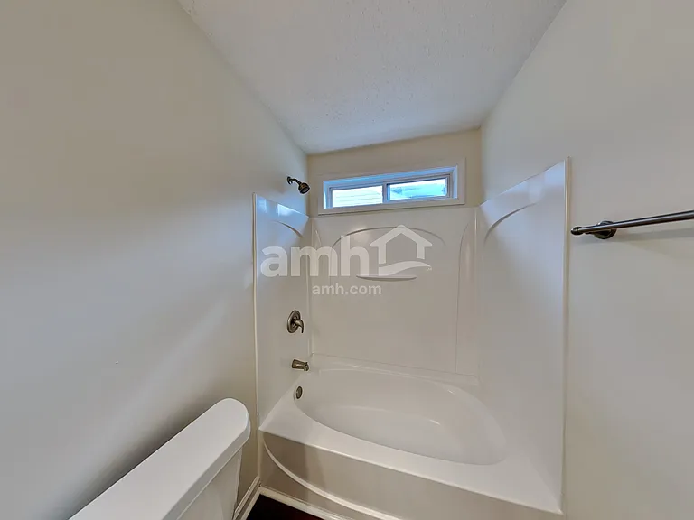 392 Rosemont Ct — Photo 16