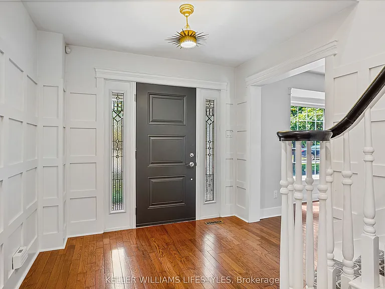 1713 Phillbrook Cres — Photo 4