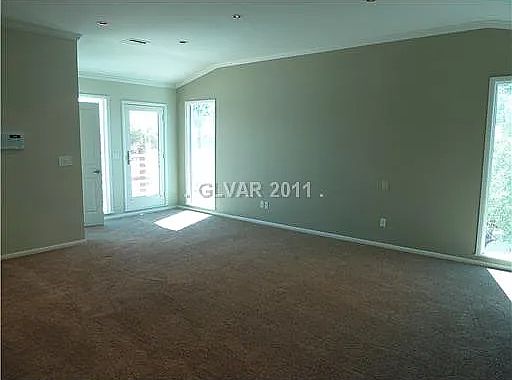 5th image of 699 Beesley Dr