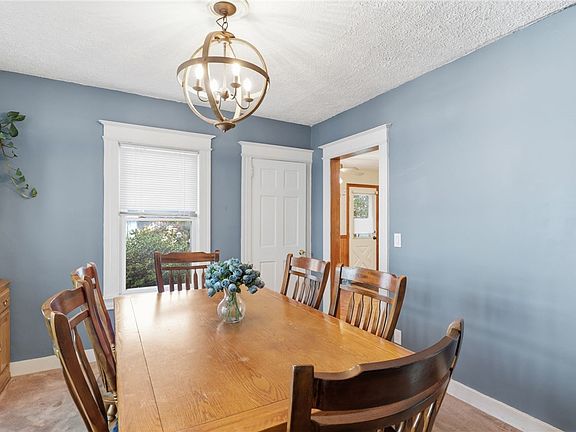 5th image of 447 Pullman Ave