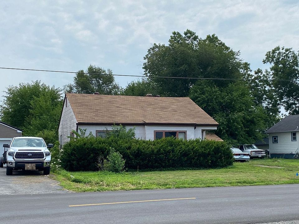2nd image of 301 Floyd Rd