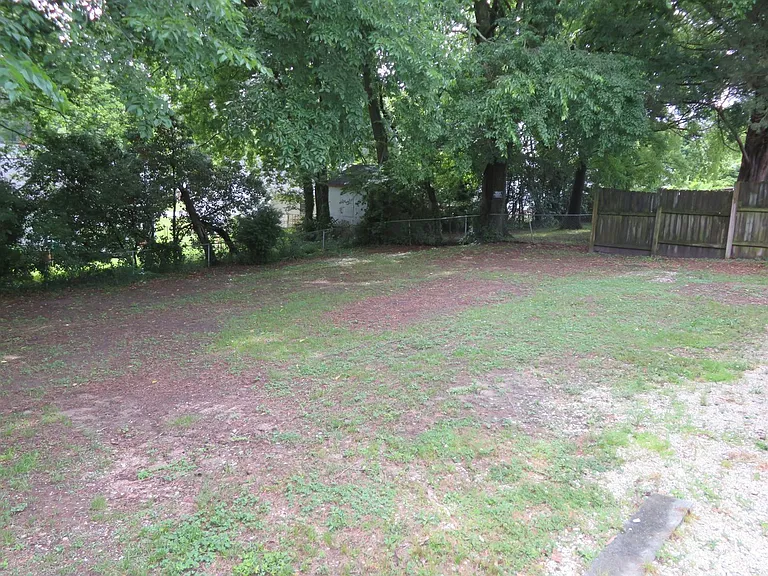 815 Floral Ave — Photo 19