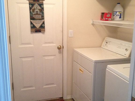 Laundry Room - Door to Garag