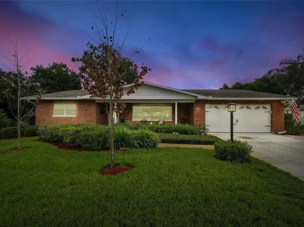 5628 Cypress St, Zephyrhills, FL 33542