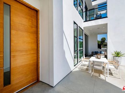 6387 Weidlake Dr, Los Angeles, CA, 90068