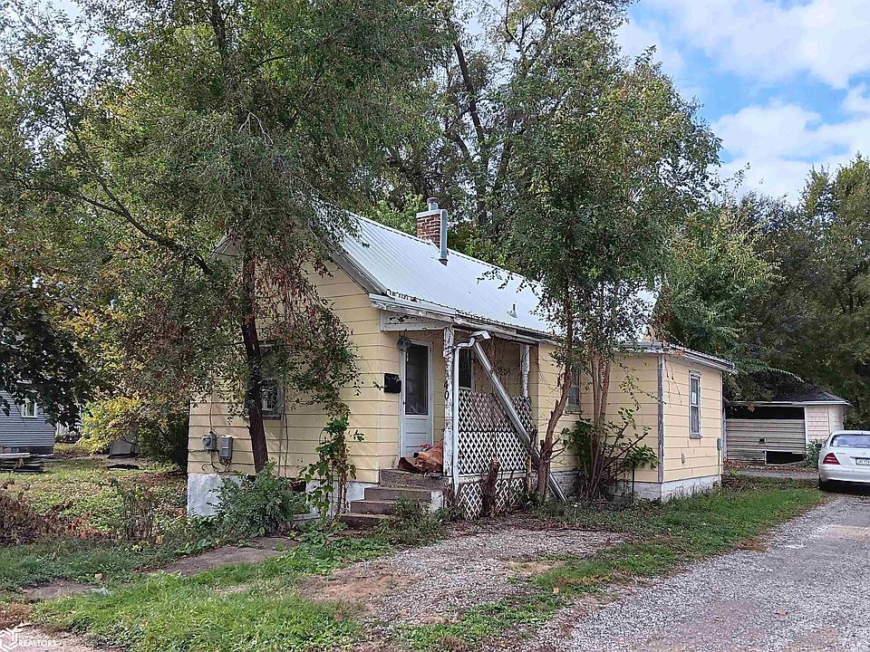 1st image of 409 N Adella St