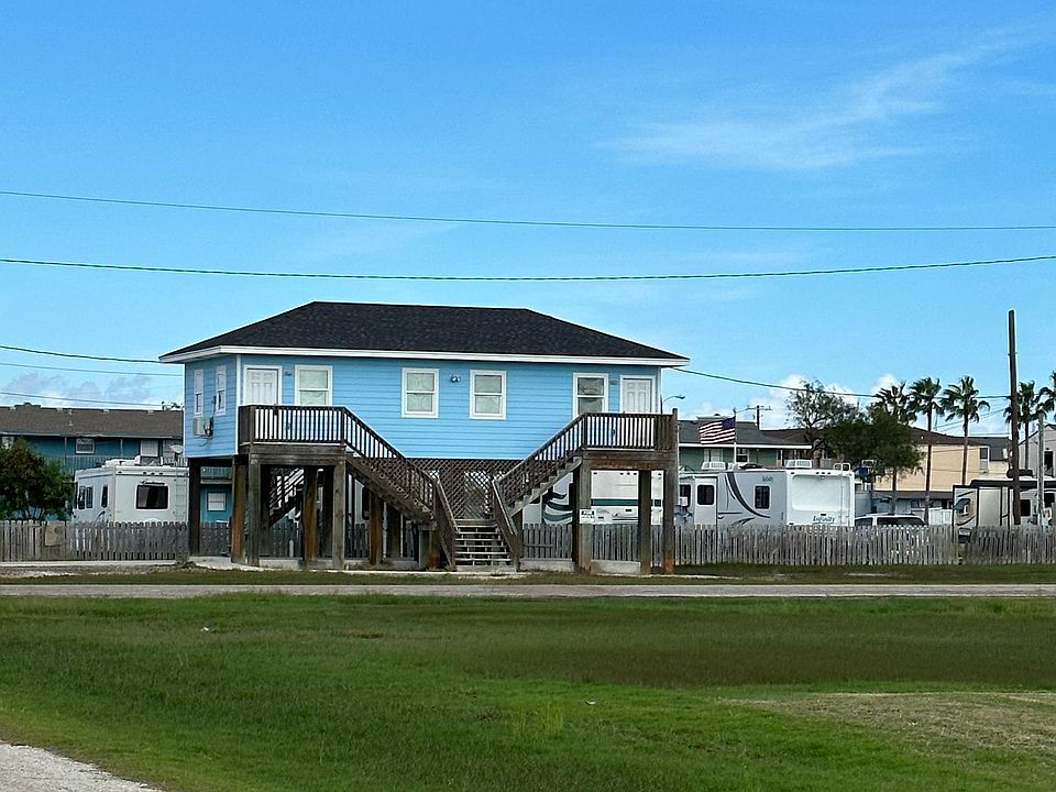 The house unit B on the right