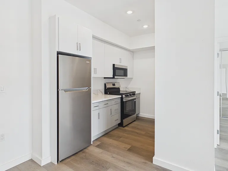 Diamante Apartment Homes — Photo 2