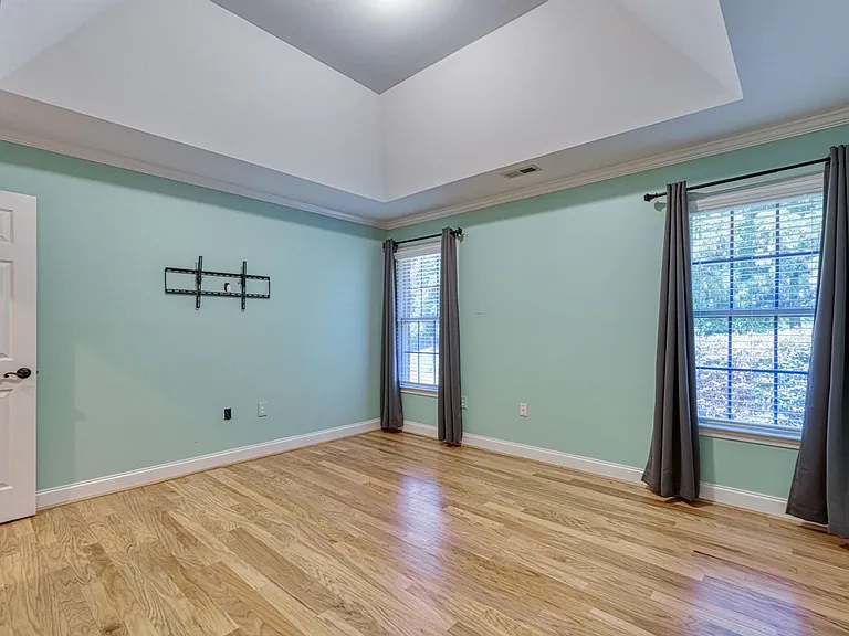 210 Rivermill Ct — Photo 18