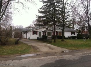 855 Hoffman St, Muskegon, MI 49442