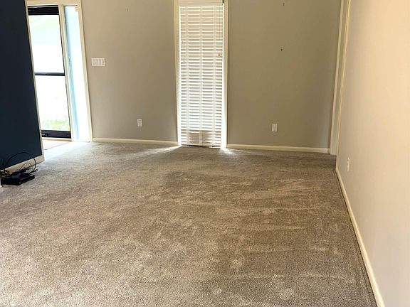 4th image of 3726 Oakdale Ct NW