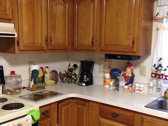 Beautiful oak cabinets