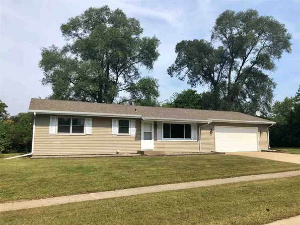 7713 Boulder St, Loves Park, IL 61111