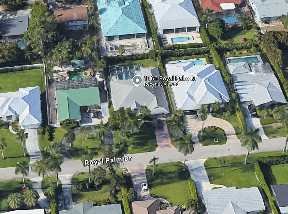 Building Photo - 1166 Royal Palm Dr